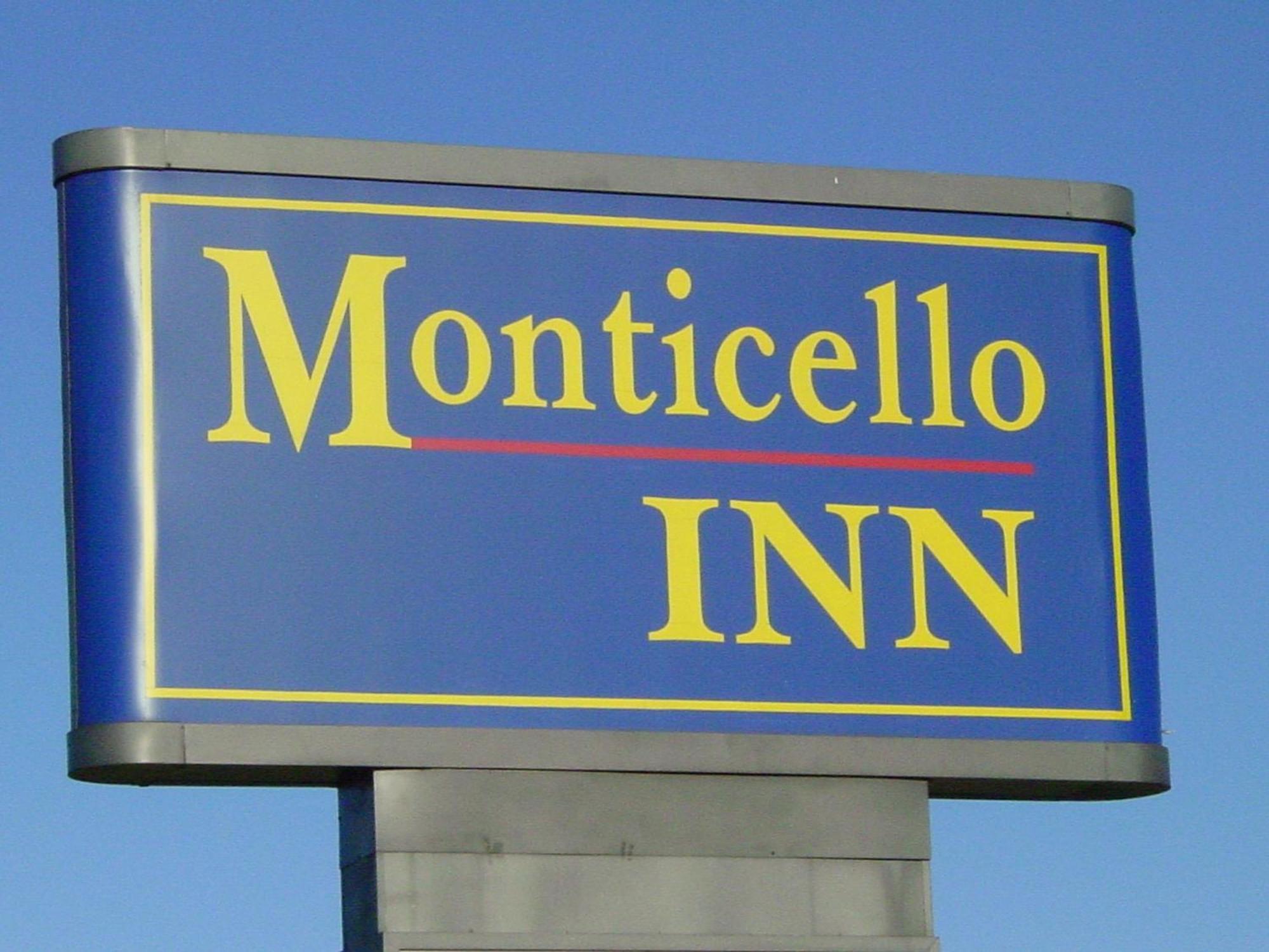 - Monticello, Indiana 2*